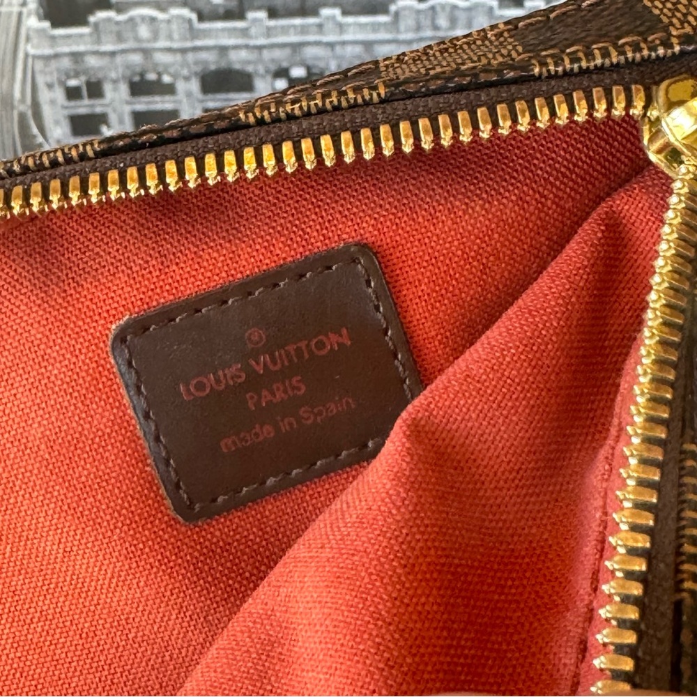 🎯SOLD🎯 Louis Vuitton's Geronimos Damier Cross Body Bag Authentic - Picture 10 of 16